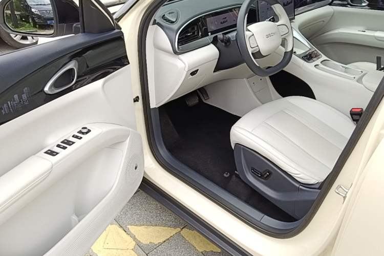Used Geely Galaxy Geome 2025 UP 410km Exploration+ Edition Driver Seat
