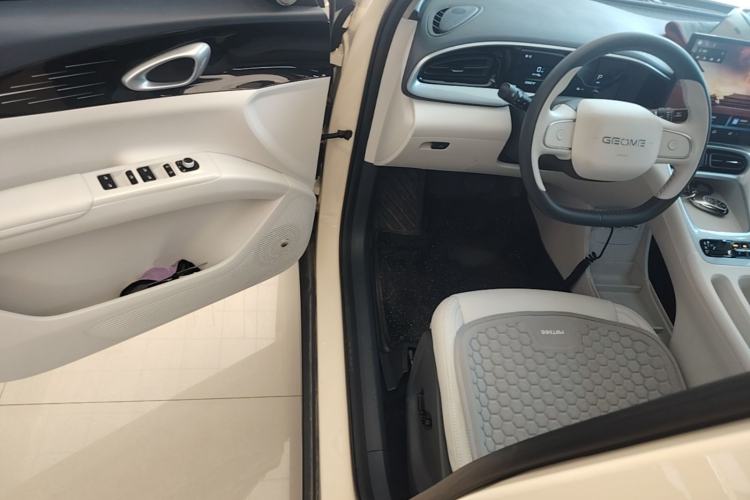 Used Geely Galaxy Geome 2025 UP 410km Exploration Edition Driver Seat