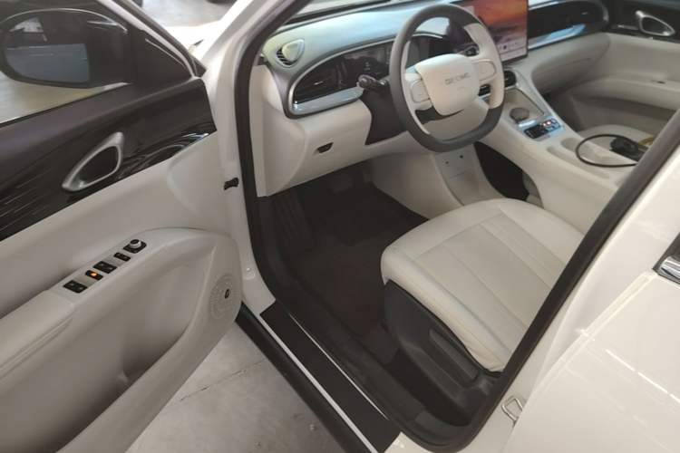 Used Geely Galaxy Geome 2025 310km Dream Edition Driver Seat