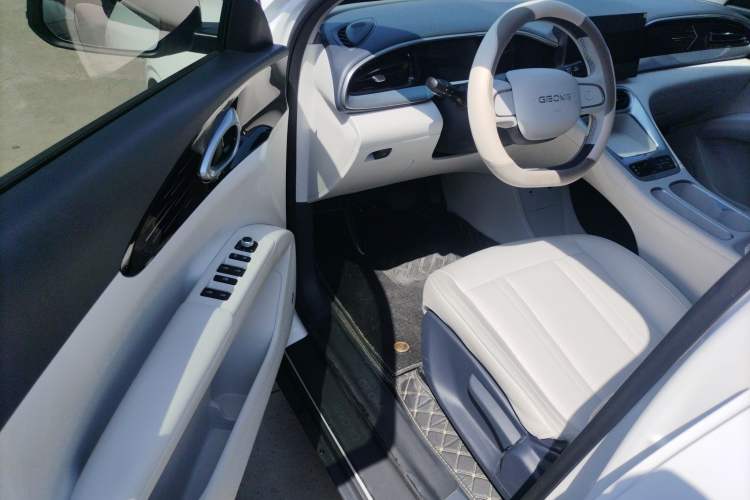 Used Geely Galaxy Geome 2025 310km Youth Edition Driver Seat