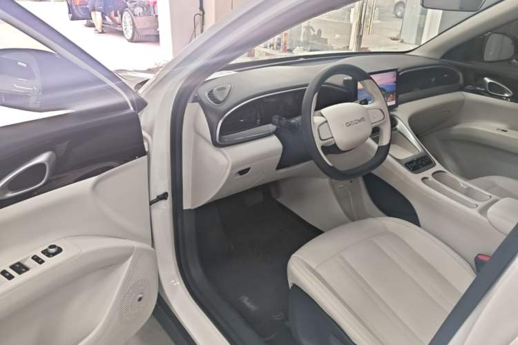 Used Geely Galaxy Geome 2025 410 km Free Version Driver Seat
