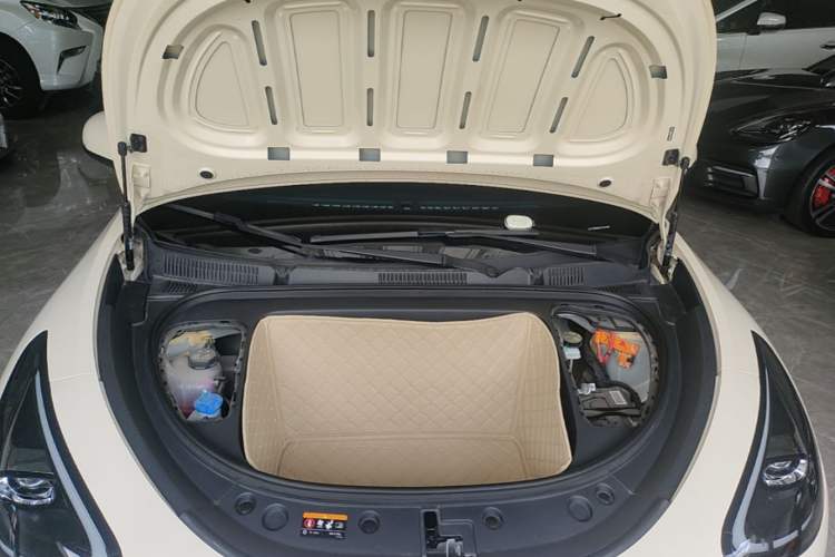 Used Geely Galaxy Geome 2025 UP 410km Exploration Edition Engine Bay