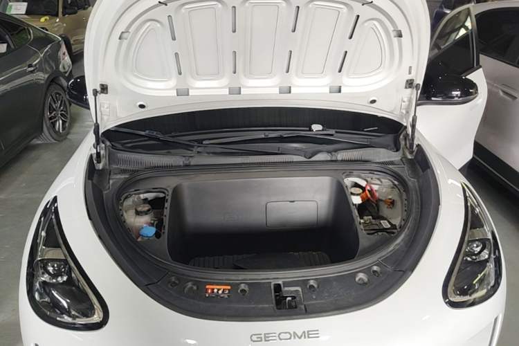 Used Geely Galaxy Geome 2025 310km Youth Edition Engine Bay