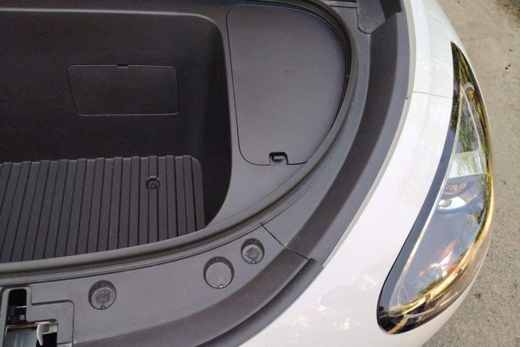 Used Geely Galaxy Geome 2025 310km Youth Edition Engine Bay Left