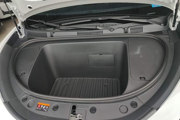Used Geely Galaxy Geome 2025 310km Youth Edition Engine Bay
