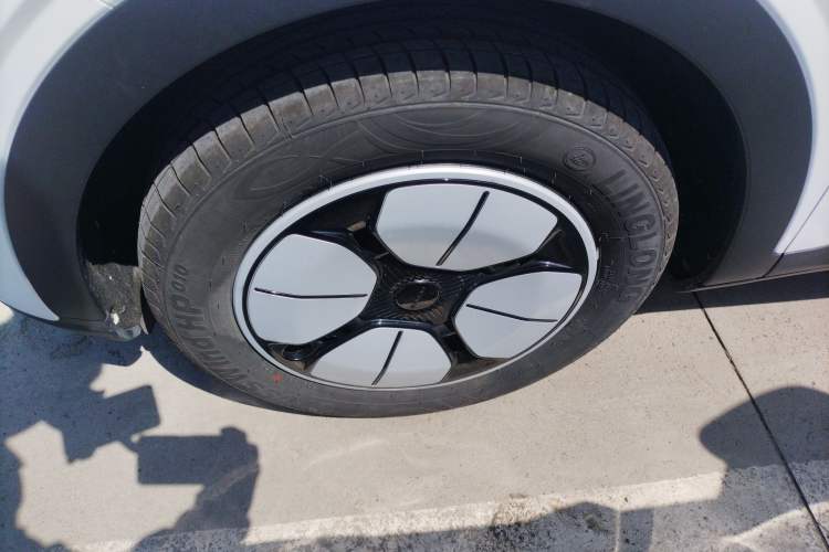 Used Geely Galaxy Geome 2025 310km Youth Edition Exterior 4