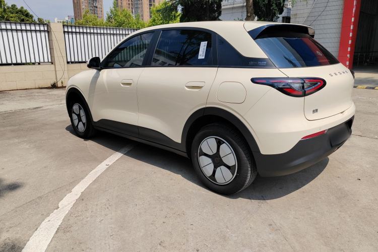 Used Geely Galaxy Geome 2025 310km Youth Edition Exterior 6