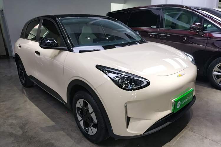 Used Geely Galaxy Geome 2025 310km Dream Edition Front Right 45 Deg