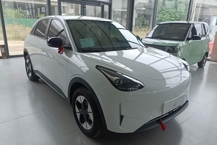 Used Geely Galaxy Geome 2025 UP 410km Exploration Edition Front Right 45 Deg