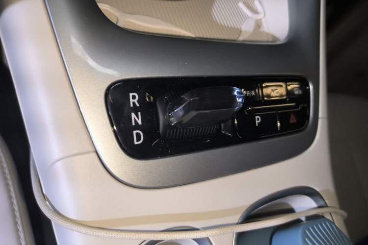 Used Geely Galaxy Geome 2025 410 km Free Version Gear Lever