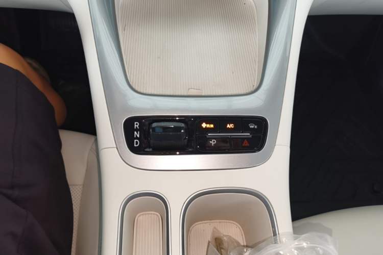 Used Geely Galaxy Geome 2025 310km Youth Edition Gear Lever