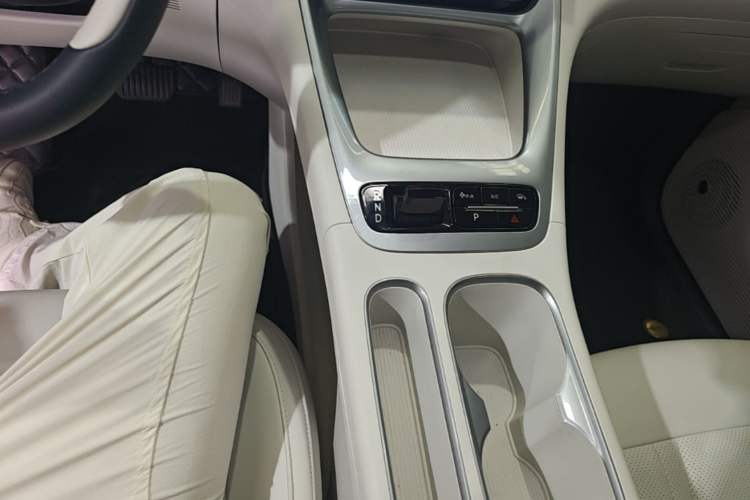 Used Geely Galaxy Geome 2025 310km Youth Edition Gear Lever