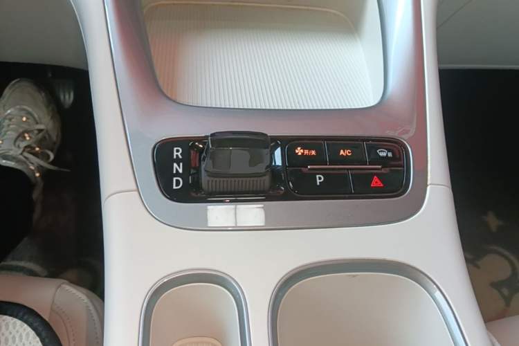 Used Geely Galaxy Geome 2025 UP 410km Exploration Edition Gear Lever