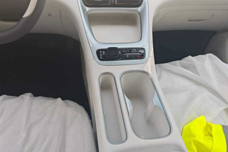 Used Geely Galaxy Geome 2025 310km Youth Edition Gear Lever