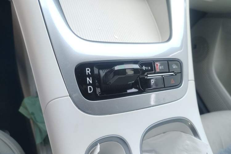 Used Geely Galaxy Geome 2025 310km Youth Edition Gear Lever