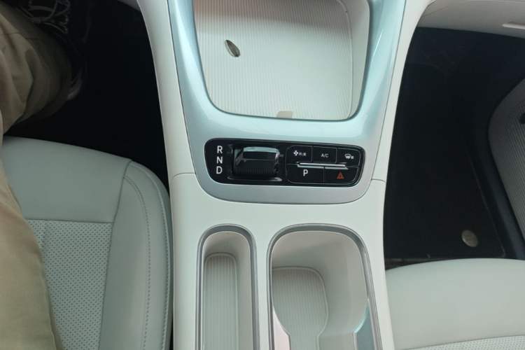 Used Geely Galaxy Geome 2025 310km Youth Edition Gear Lever