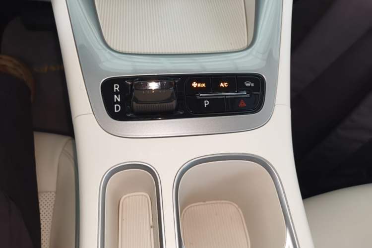 Used Geely Galaxy Geome 2025 310km Youth Edition Gear Lever