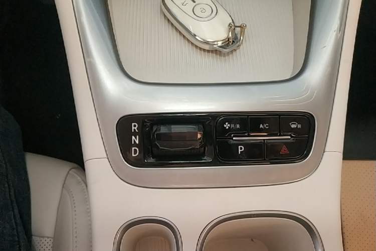 Used Geely Galaxy Geome 2025 UP 410km Exploration Edition Gear Lever