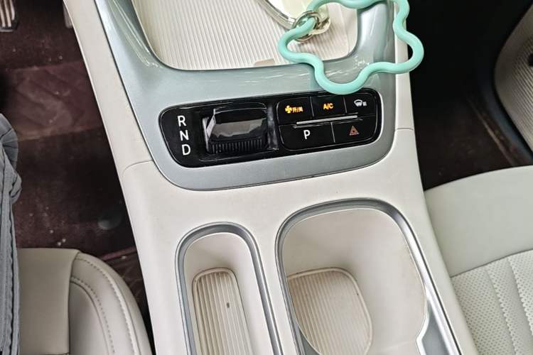 Used Geely Galaxy Geome 2025 310km Youth Edition Gear Lever