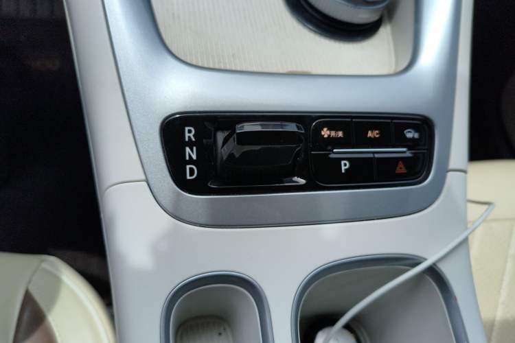 Used Geely Galaxy Geome 2025 310km Youth Edition Gear Lever
