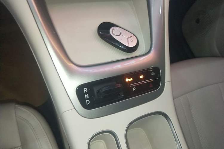 Used Geely Galaxy Geome 2025 310km Youth Edition Gear Lever