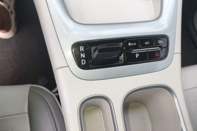 Used Geely Galaxy Geome 2025 310km Youth Edition Gear Lever
