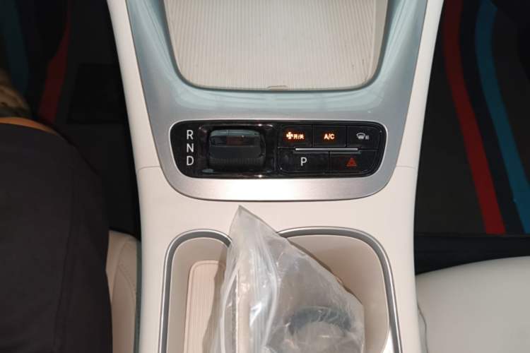 Used Geely Galaxy Geome 2025 310km Youth Edition Gear Lever