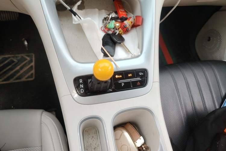 Used Geely Galaxy Geome 2025 UP 410km Exploration Edition Gear Lever