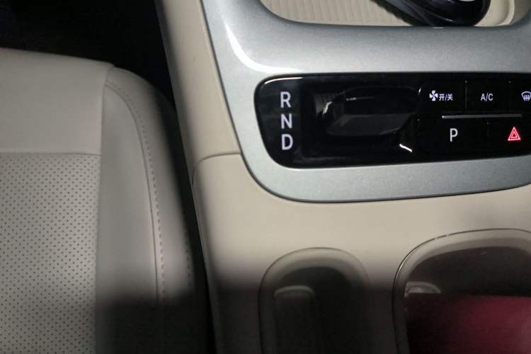 Used Geely Galaxy Geome 2025 310km Youth Edition Gear Lever