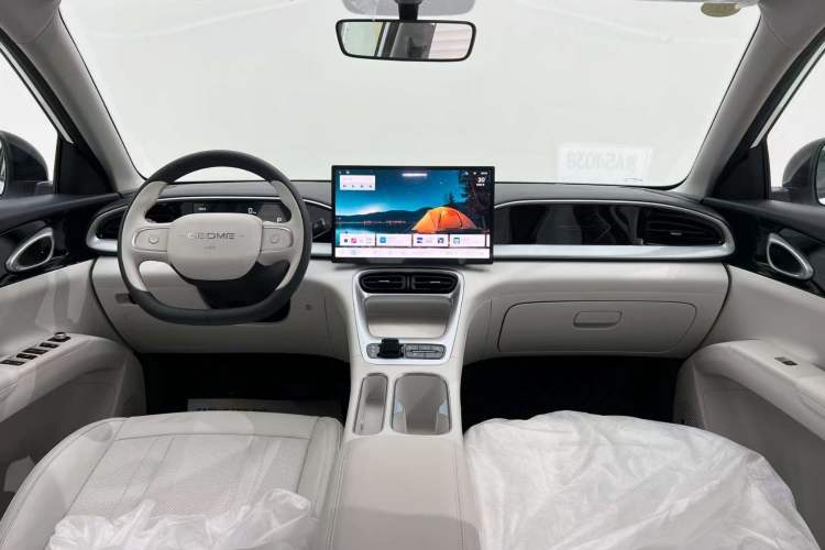 Used Geely Galaxy Geome 2025 310km Dream Edition Interior 1