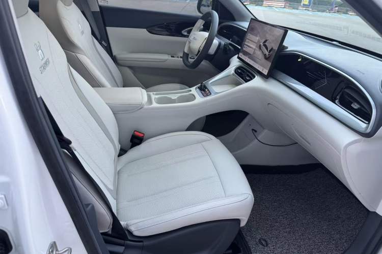 Used Geely Galaxy Geome 2025 UP 410km Exploration Edition Interior 3