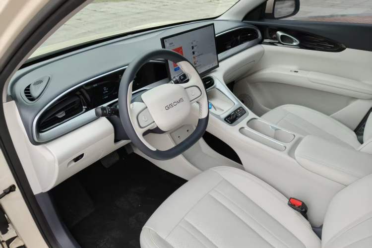 Used Geely Galaxy Geome 2025 310km Dream Edition Interior 4