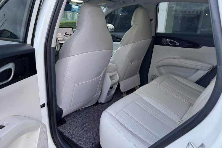 Used Geely Galaxy Geome 2025 UP 410km Exploration Edition Interior 4