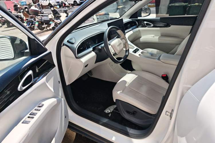 Used Geely Galaxy Geome 2025 UP 410km Exploration Edition Interior 4