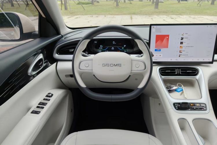 Used Geely Galaxy Geome 2025 310km Dream Edition Interior 6