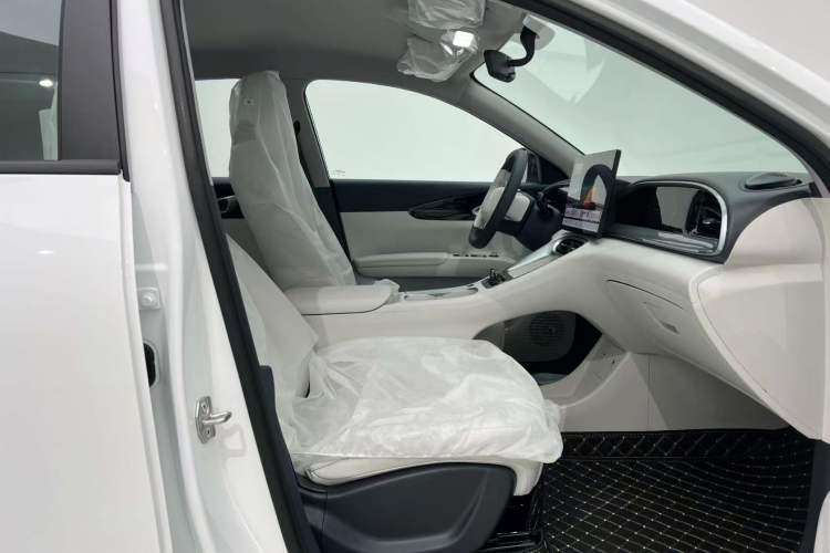 Used Geely Galaxy Geome 2025 310km Dream Edition Interior 9