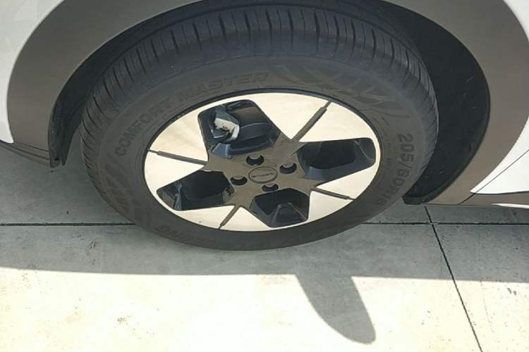 Used Geely Galaxy Geome 2025 310km Dream Edition Left Front Wheel Hub