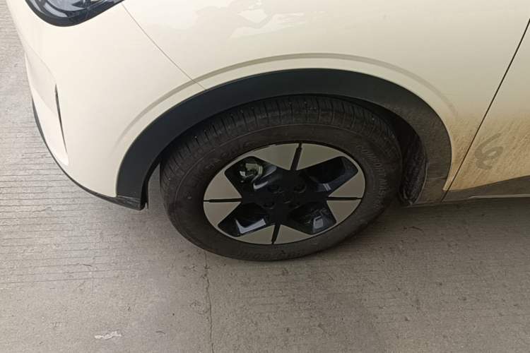Used Geely Galaxy Geome 2025 310km Dream Edition Left Front Wheel Hub