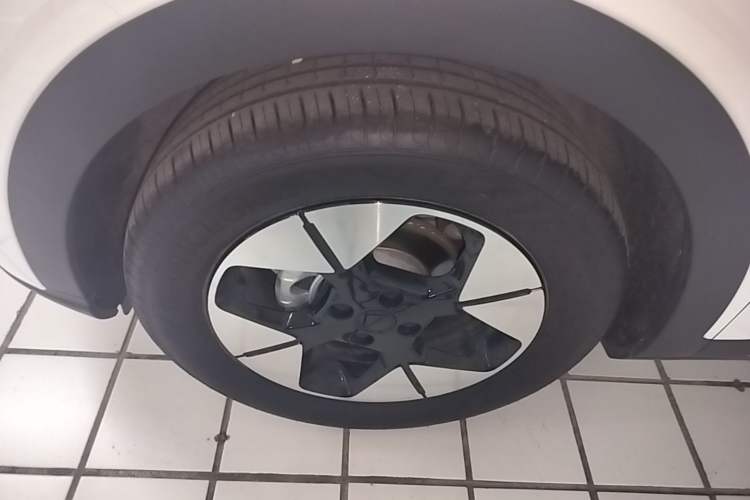 Used Geely Galaxy Geome 2025 310km Dream Edition Left Front Wheel Hub