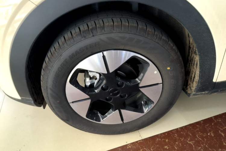 Used Geely Galaxy Geome 2025 310km Dream Edition Left Front Wheel Hub