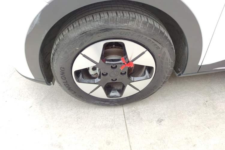 Used Geely Galaxy Geome 2025 310km Dream Edition Left Front Wheel Hub