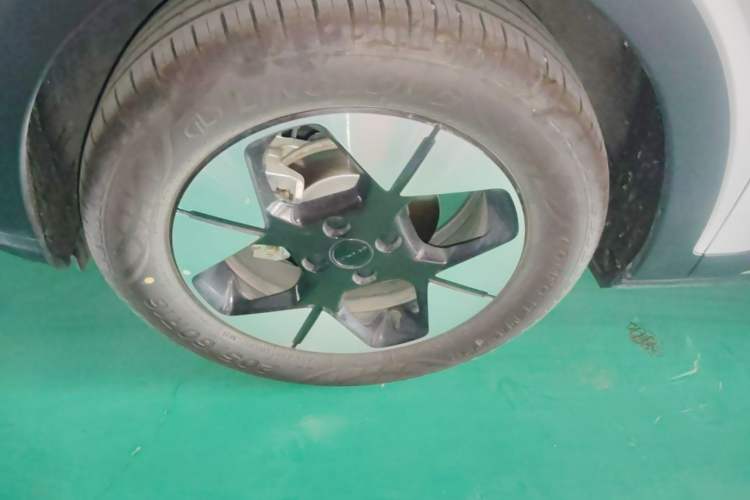 Used Geely Galaxy Geome 2025 310km Dream Edition Left Front Wheel Hub