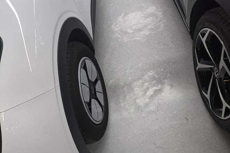 Used Geely Galaxy Geome 2025 310km Youth Edition Left Front Wheel Hub