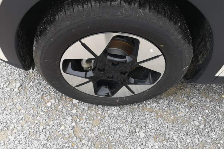 Used Geely Galaxy Geome 2025 310km Dream Edition Left Front Wheel Hub