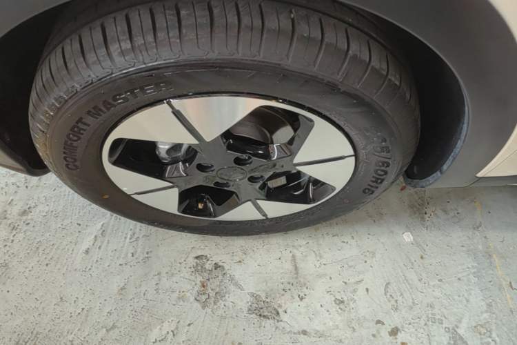 Used Geely Galaxy Geome 2025 310km Dream Edition Left Front Wheel Hub