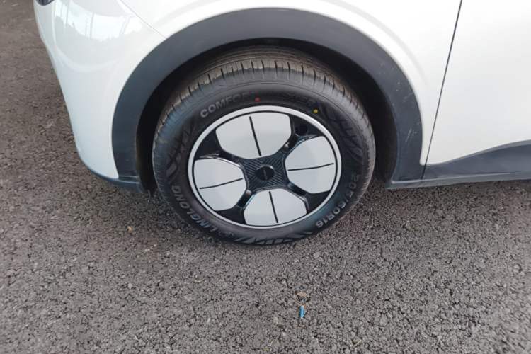 Used Geely Galaxy Geome 2025 310km Youth Edition Left Front Wheel Hub