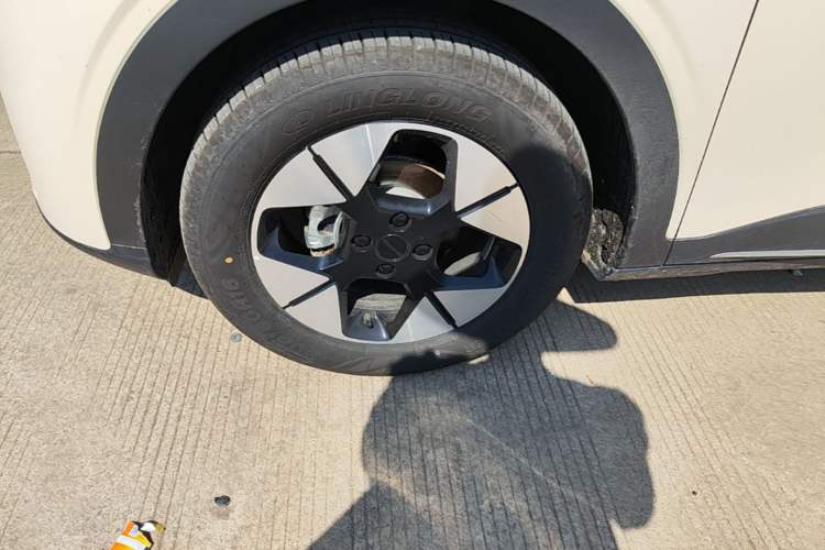 Used Geely Galaxy Geome 2025 310km Dream Edition Left Front Wheel Hub