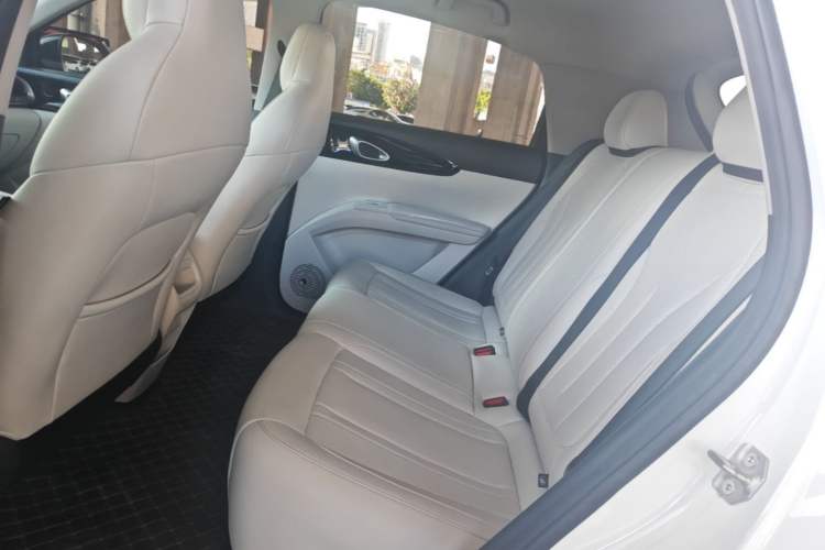 Used Geely Galaxy Geome 2025 310km Youth Edition Left Rear Seat