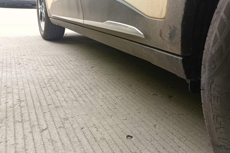 Used Geely Galaxy Geome 2025 310km Dream Edition Left Side Sill