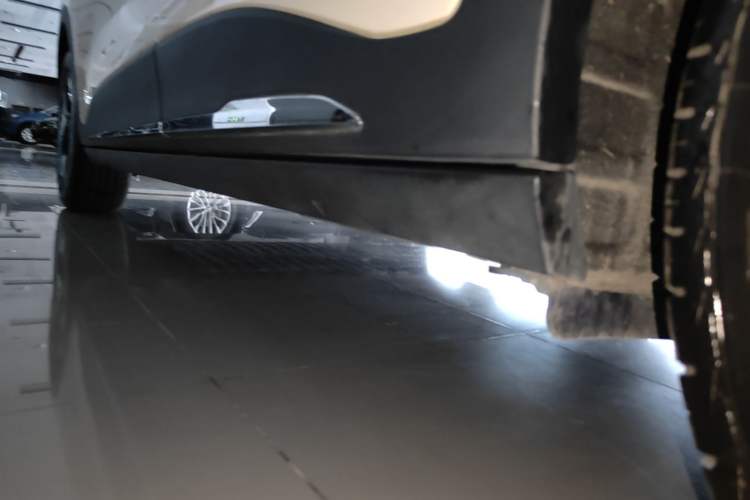 Used Geely Galaxy Geome 2025 UP 410km Exploration+ Edition Left Side Sill
